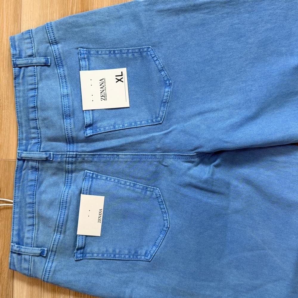 ZENANA cropped mineral washed jeans size XL - Picture 4 of 5